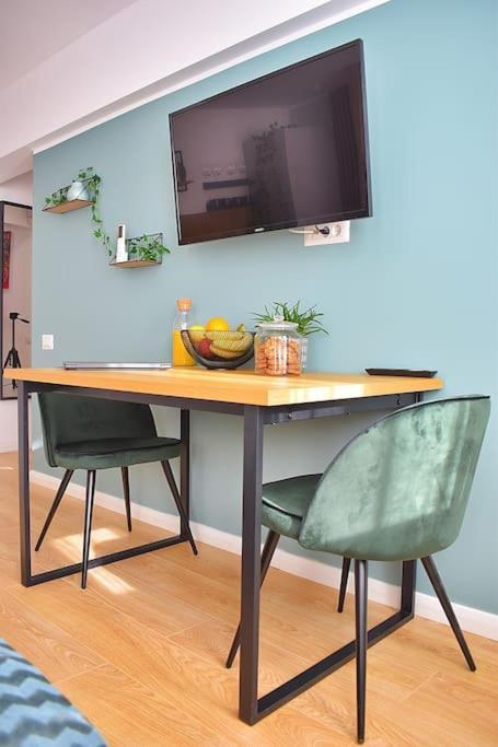 Mysa Modern Studio * Near Cismigiu Park * Netflix Bukarest Eksteriør billede